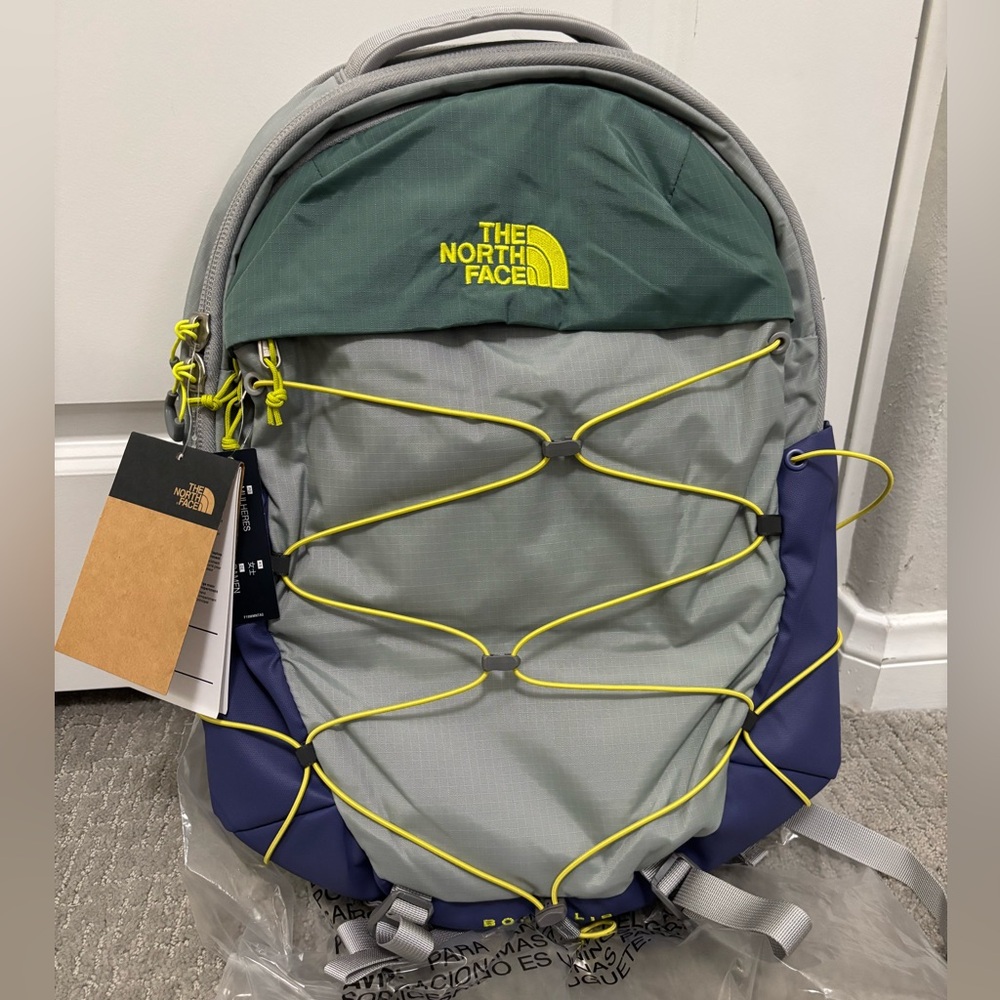 THE NORTH FACE Women’s Borealis Backpack - BNWT